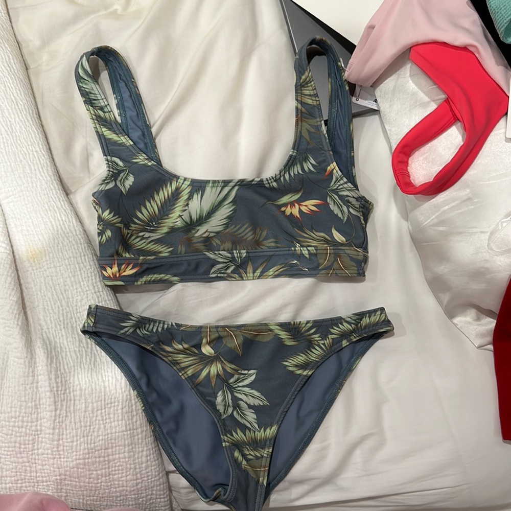 sisstrevolution swim set